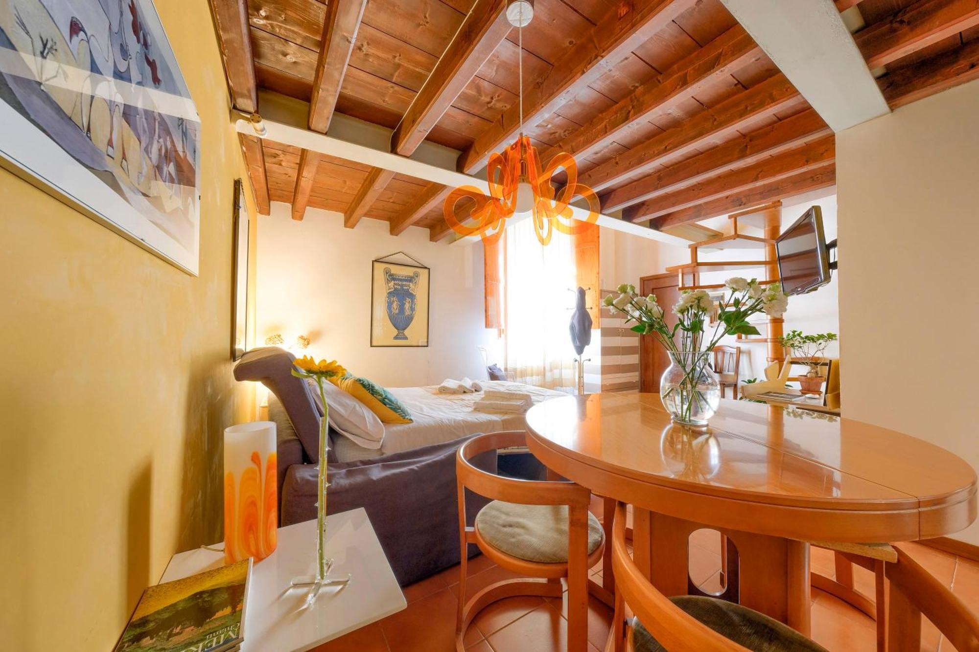 La Casa Di Dante Alighieri Apartamento Florença Exterior foto